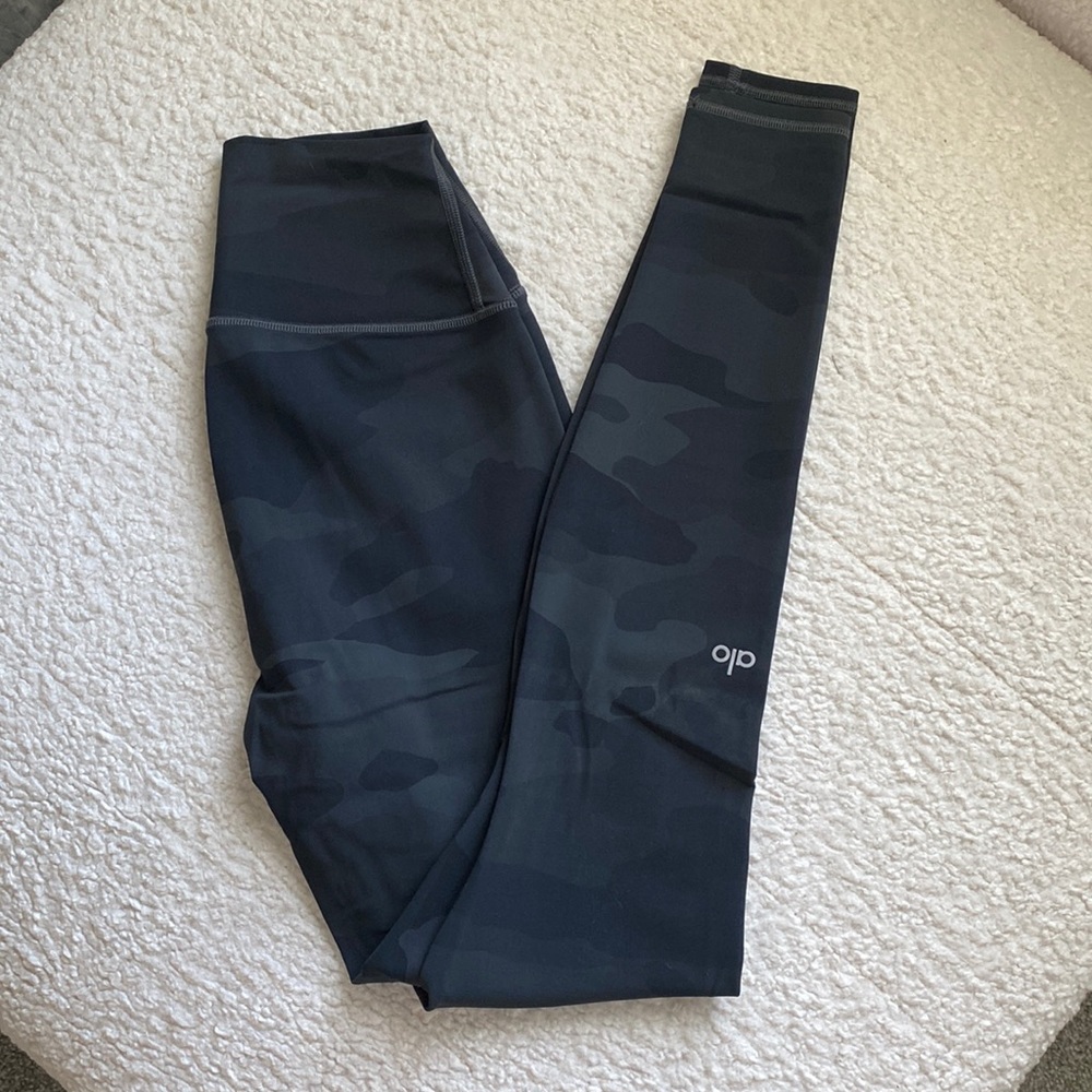 ALO Yoga Vapor Legging - Black Camo